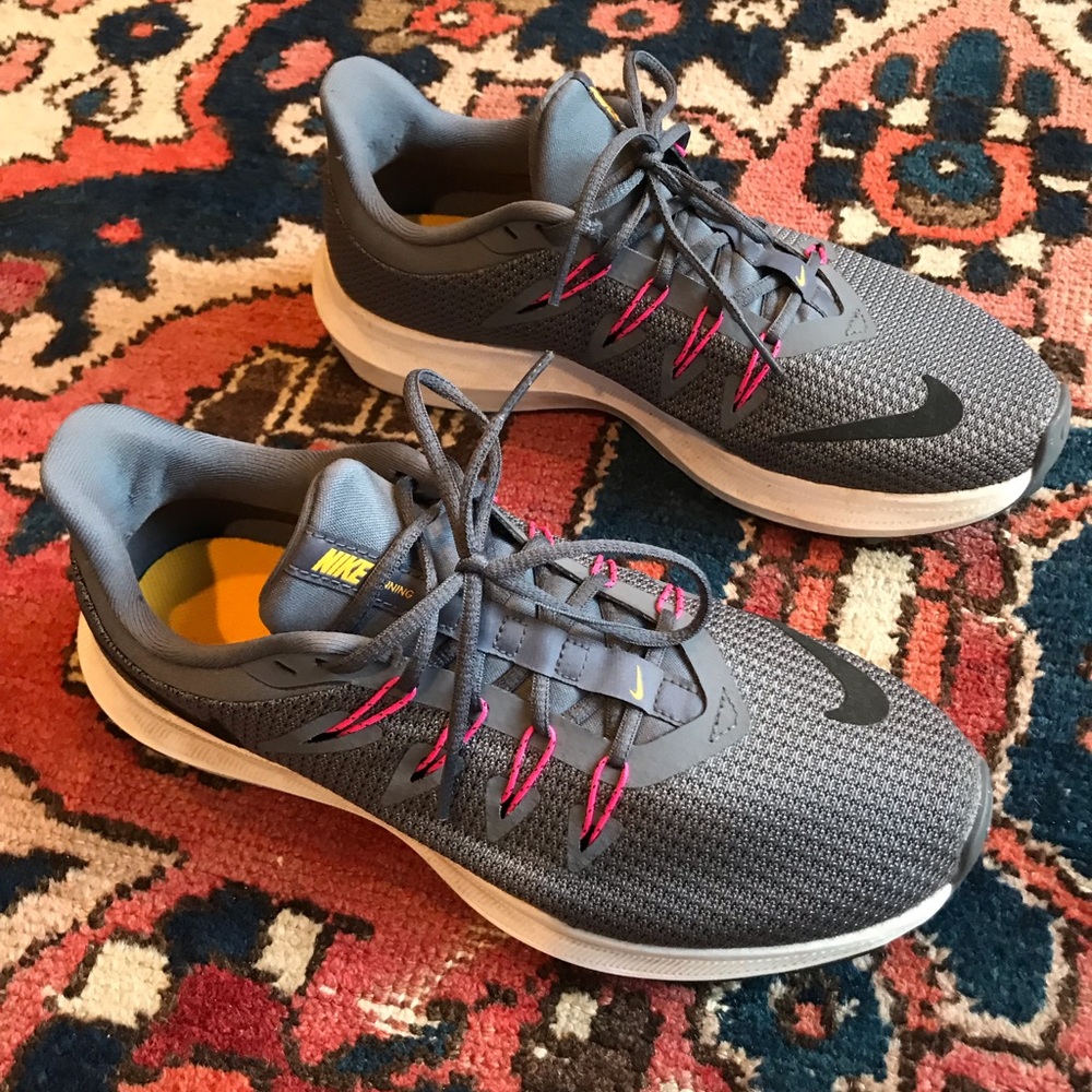 Nike tennis shoes